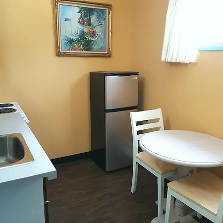 Alpine Inn & Suites-3