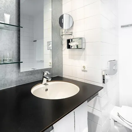 Select Hotel Maastricht-3