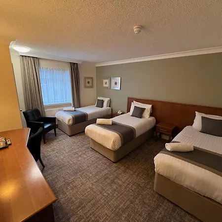 Caledonian Hotel-2