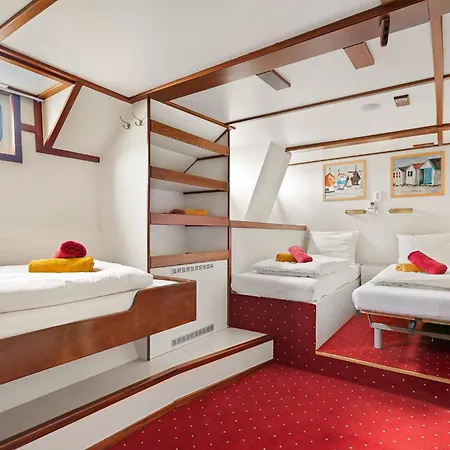 hotelboat Sarah Groningen-2
