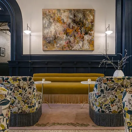 Marqueen Hotel - Newly Renovated-3