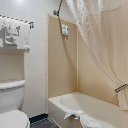 Comfort Inn & Suites Ocean Shores-3