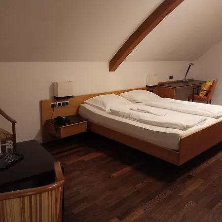Hotel Germania-3