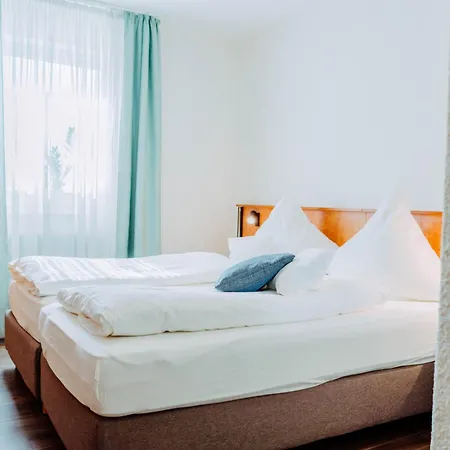 Garni-Hotel Goldenes Lamm-2