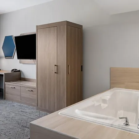 Holiday Inn Express Toledo North By Ihg-3
