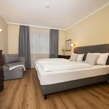 Hotel Altmünchen by Blattl-2