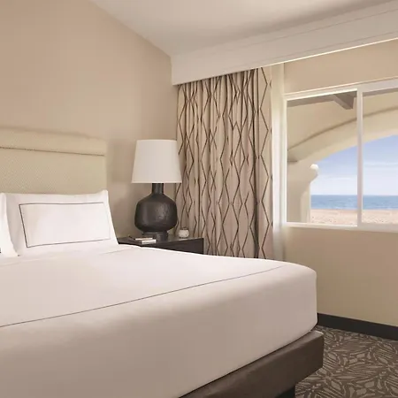 Zachari Dunes On Mandalay Beach, Curio Collection By Hilton-2