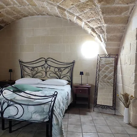 White Suite B&B-3