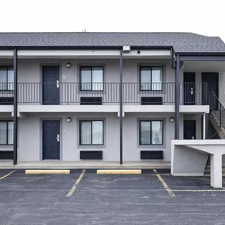 Quarters Inn & Suites-2
