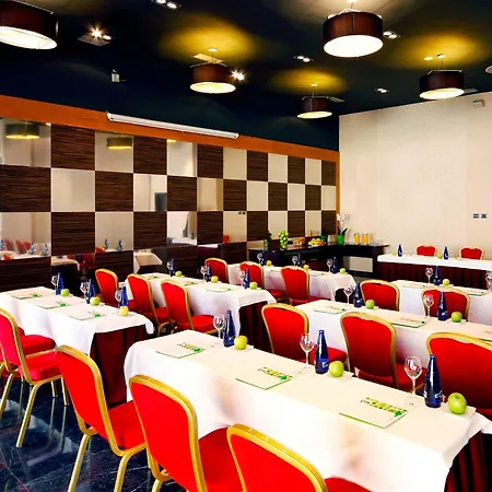 Holiday Inn Madrid - Las Tablas by IHG-3