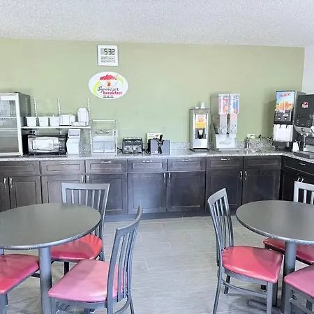 Super 8 By Wyndham Fond Du Lac-2