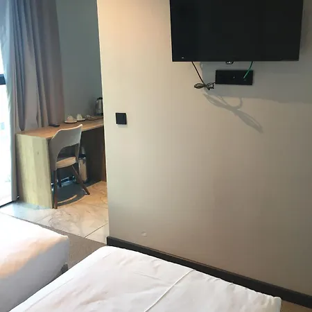 Sherlock Homes Hotels-2