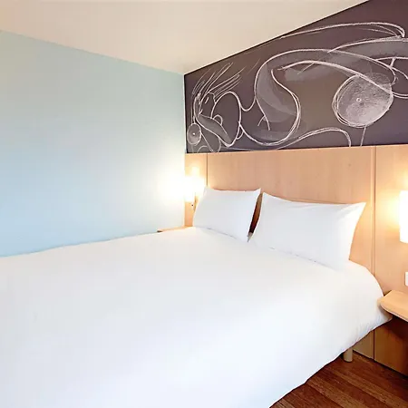 Ibis Barcelona Meridiana-3
