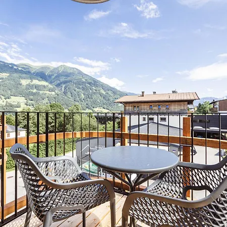 Zillertal Suites Fuegen By Alps Resorts-3