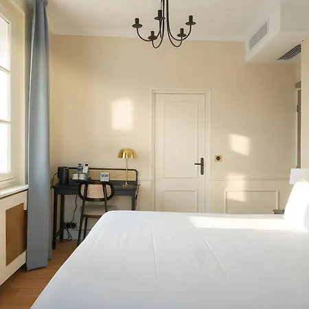 Best Western Le Cheval Blanc -Centre- Vieux Port-2