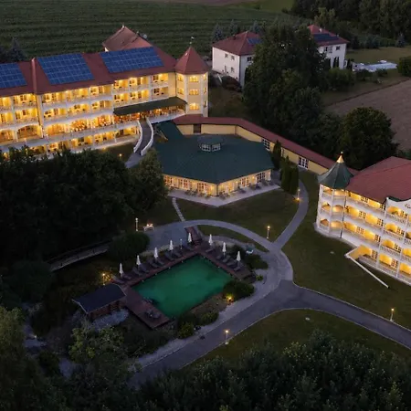 Wellnesshotel Parkschlössl zu Thyrnau-2