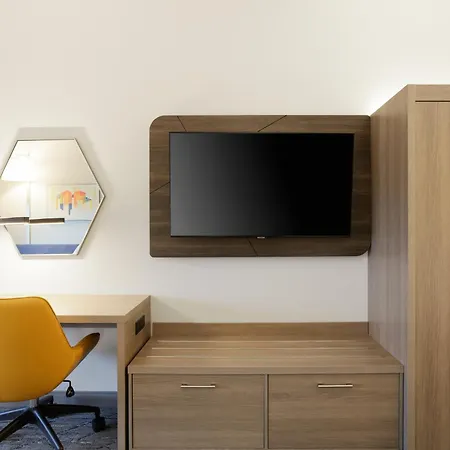 Holiday Inn Express & Suites Raleigh West - Lenovo Center By Ihg-3
