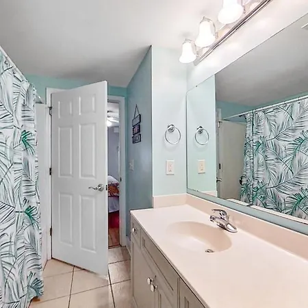 Coconut Grove 203-2