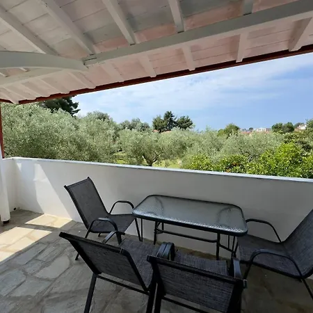 Makis House-3