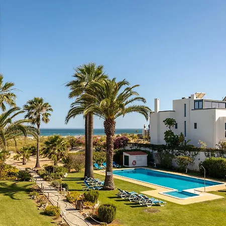Praia Da Lota Beachfront Resort - Hotel & Apartments-2