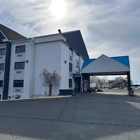 Cromwell Inn - Middletown-2