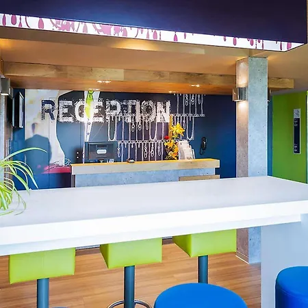 Ibis Budget Granville-3