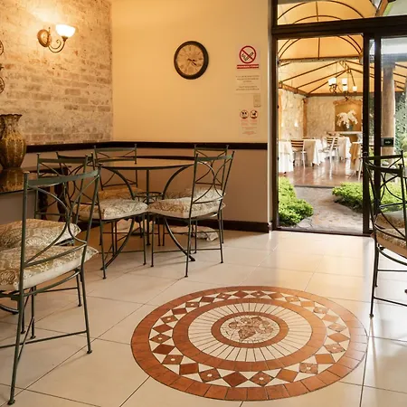Hostal Villa Toscana-2