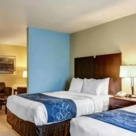 Comfort Suites Near Hot Springs Park-3