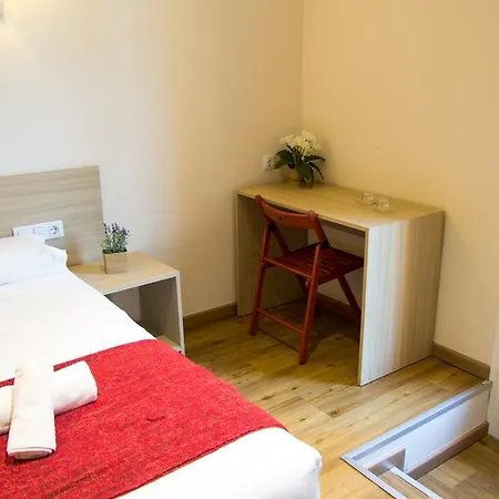 Hostal Barcelona Travel-2