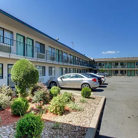 Rodeway Inn Fort Smith I-40-3
