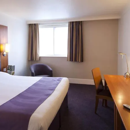 Premier Inn London Docklands Excel-3