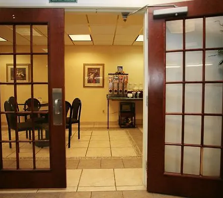 Baymont By Wyndham Louisville Southwest-3