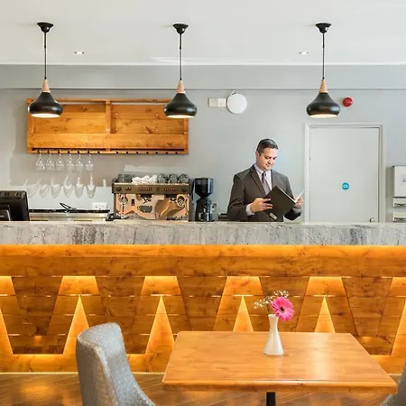 Docklands Lodge London-3