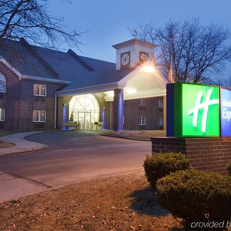 Holiday Inn Express Des Moines-At Drake University, An Ihg Hotel-3