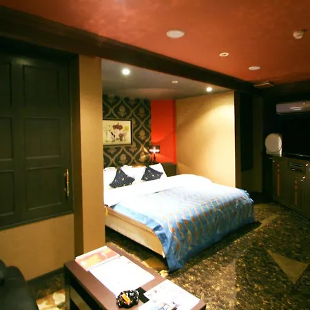 Aura Resort Iga (Adults Only)-3