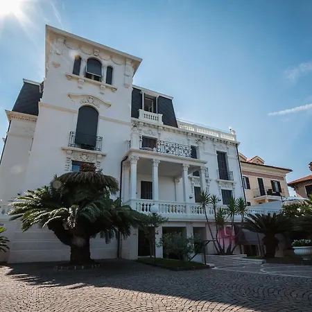 Residence Villa Chiara-3