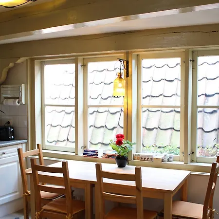 Amsterdam Central Guest House-2