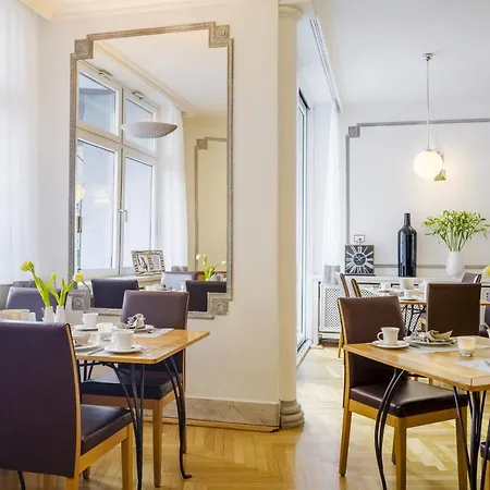 Hotel Am Helmwartsturm-3