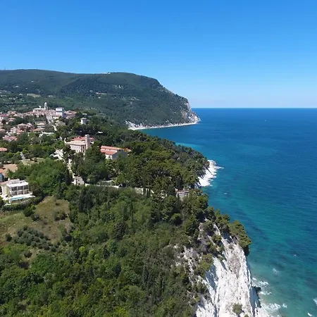 Amare Sirolo-2