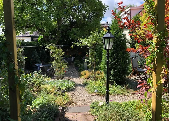Walnut Lodge Bed & Breakfast