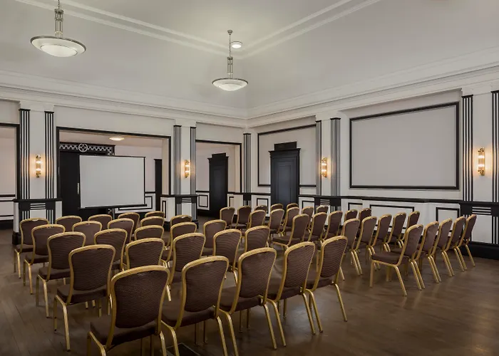 The Queens Hotel Leeds 