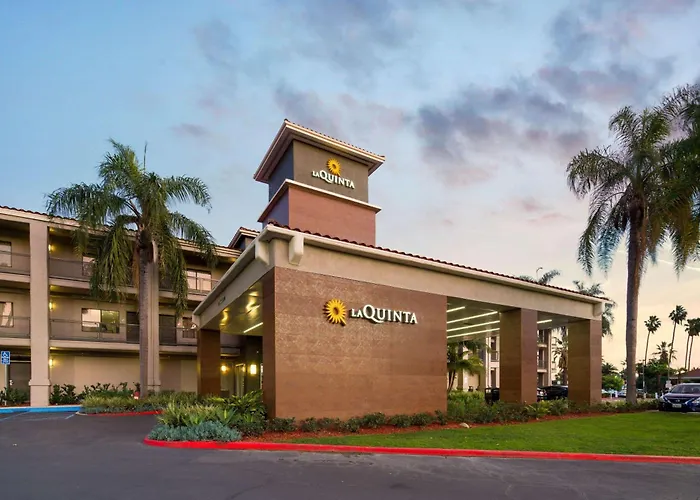 La Quinta By Wyndham Orange County Airport