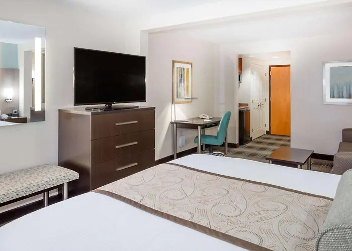 Wingate By Wyndham - Orlando International Airport- Free Hot Breakfast