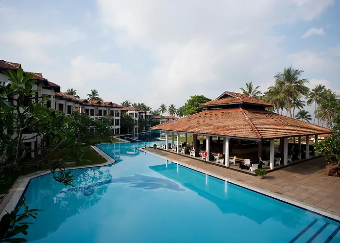 Club Hotel Dolphin Negombo