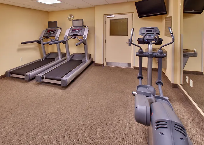 Candlewood Suites Omaha Airport