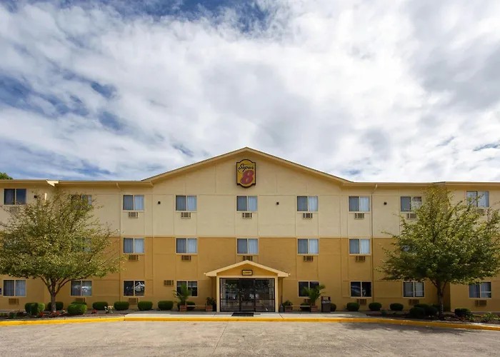 Super 8 By Wyndham Cromwell/Middletown Hotel