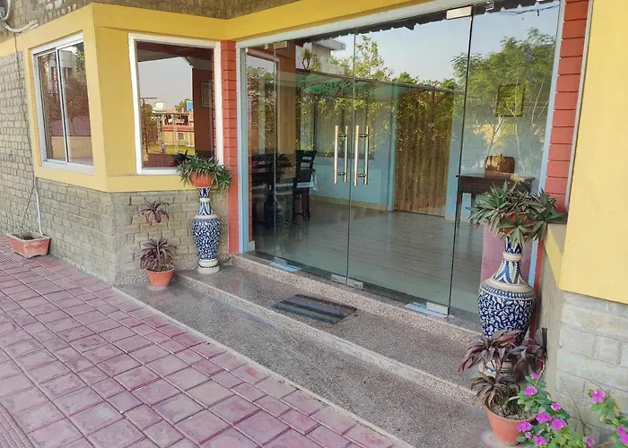 Brick Field Hotel Varanasi