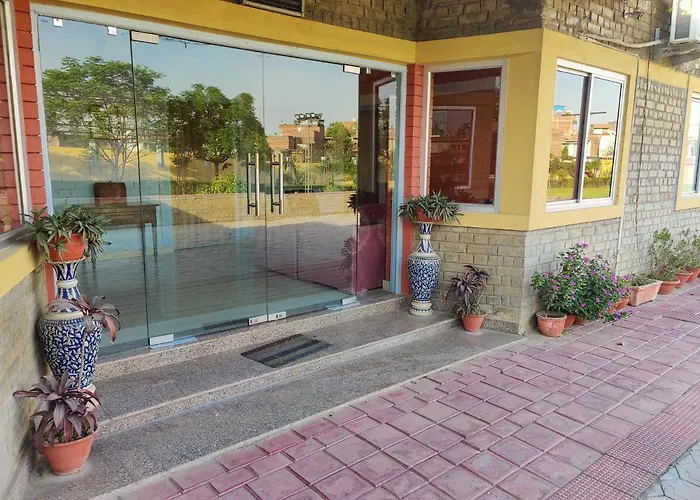 Brick Field Hotel Varanasi