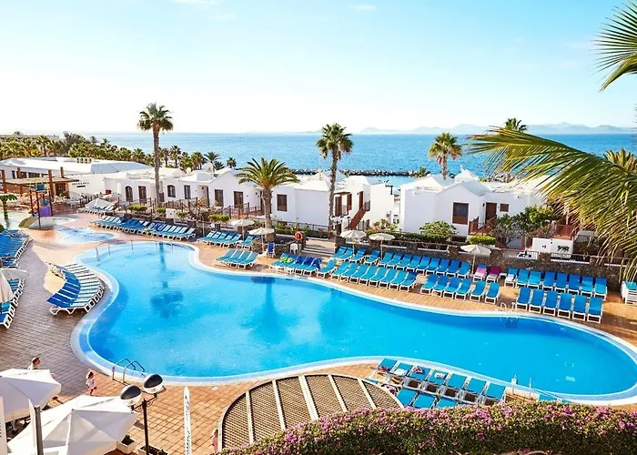 Flamingo Beach Resort