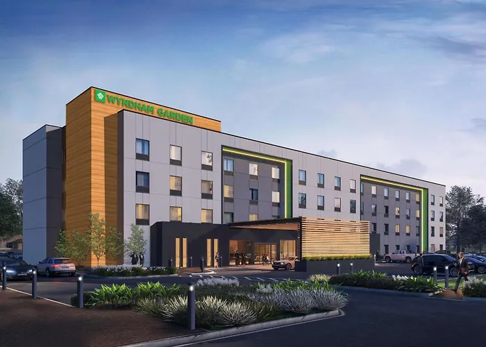 Wyndham Garden Orlando Airport - Free Airport Shuttle Hotel